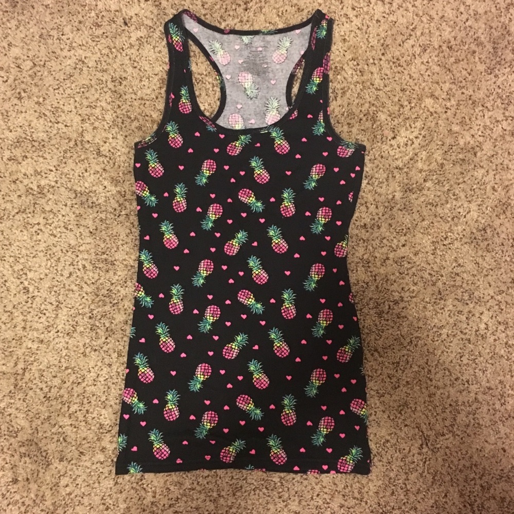 NWOT top size large 🍍 PINEAPPLES 🍍